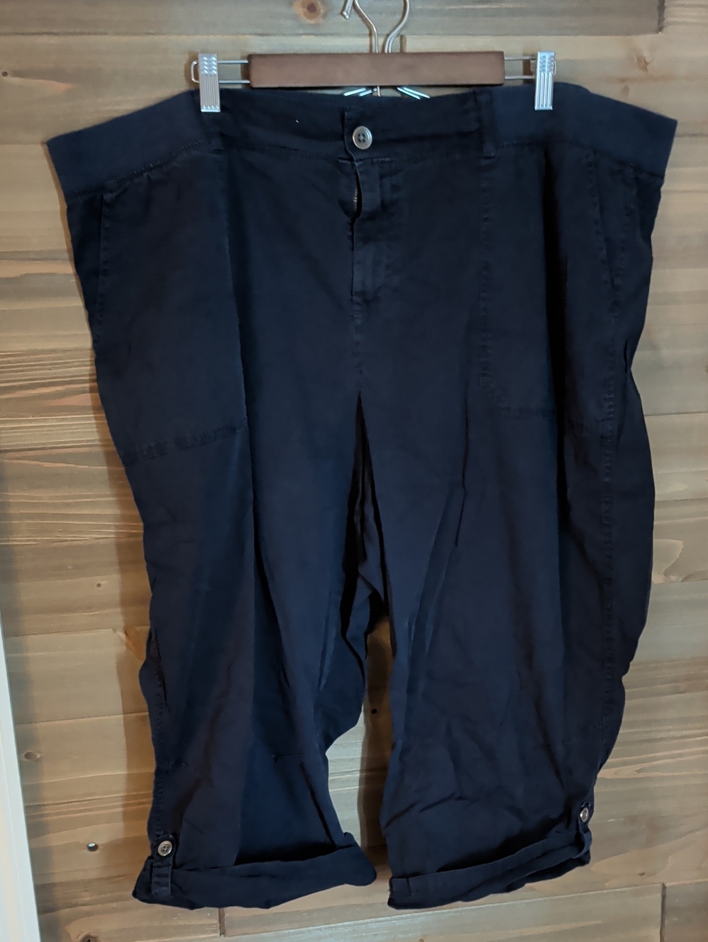 EVRI Women's Dark Navy Capris Pants